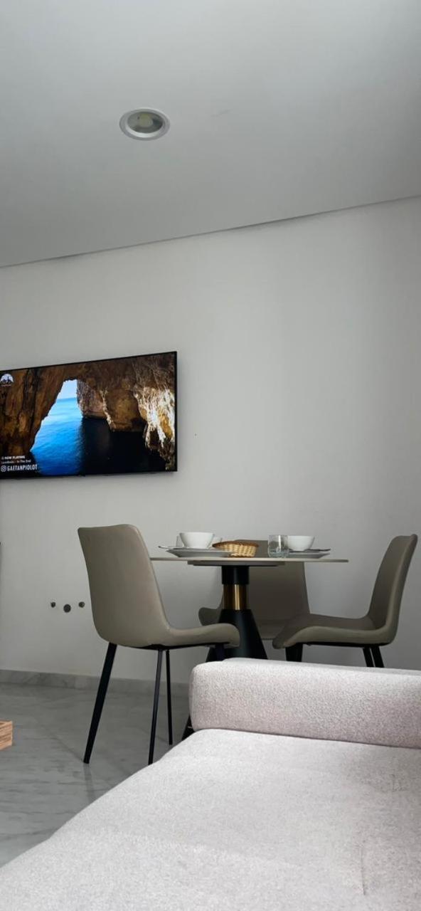 Facelift Sweet Apartment